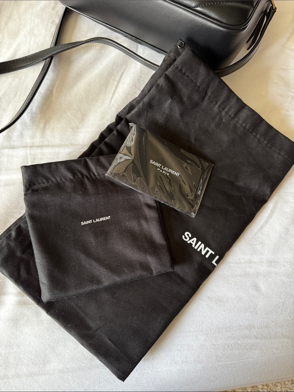 Saint Laurent Black Quilted Lou Camera Bag + Card Holder with Zoomoni organizer - Picture 13 of 15
